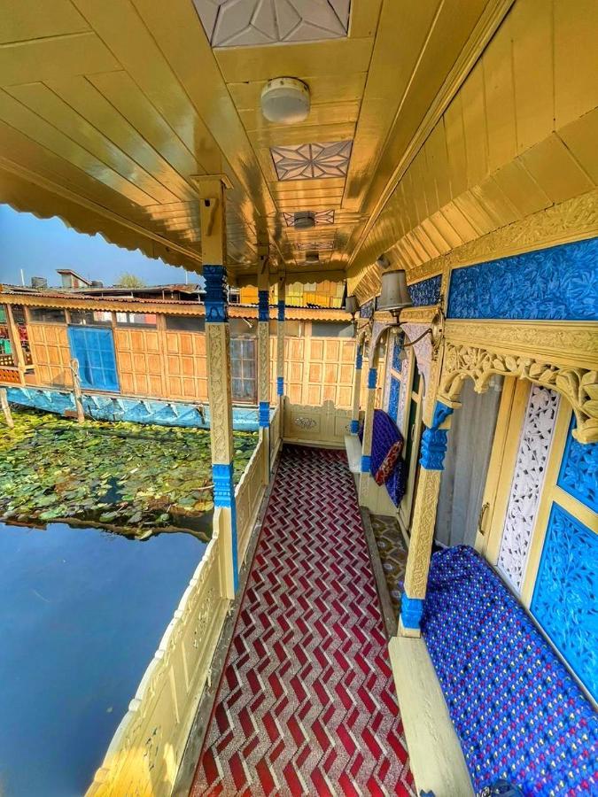 Lala Rukh Group Of Houseboats Hotel Srinagar  Exterior photo